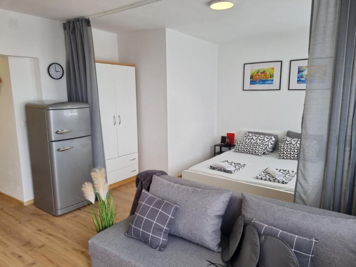 Apartmani Mali Селце Экстерьер фото