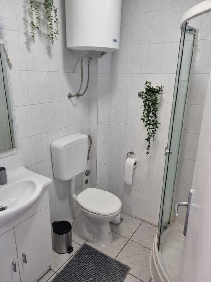 Apartmani Mali Селце Экстерьер фото